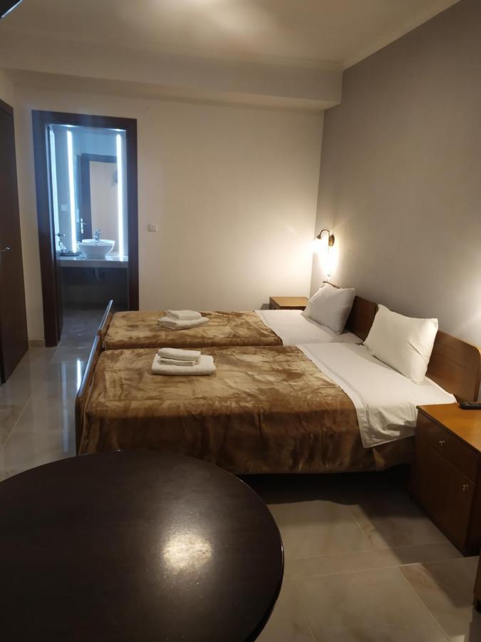 Smallhotel - Vevi المظهر الخارجي الصورة