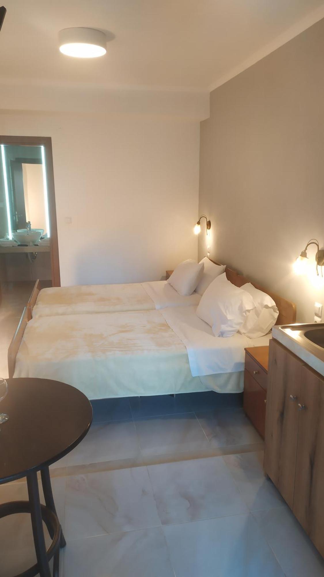 Smallhotel - Vevi المظهر الخارجي الصورة