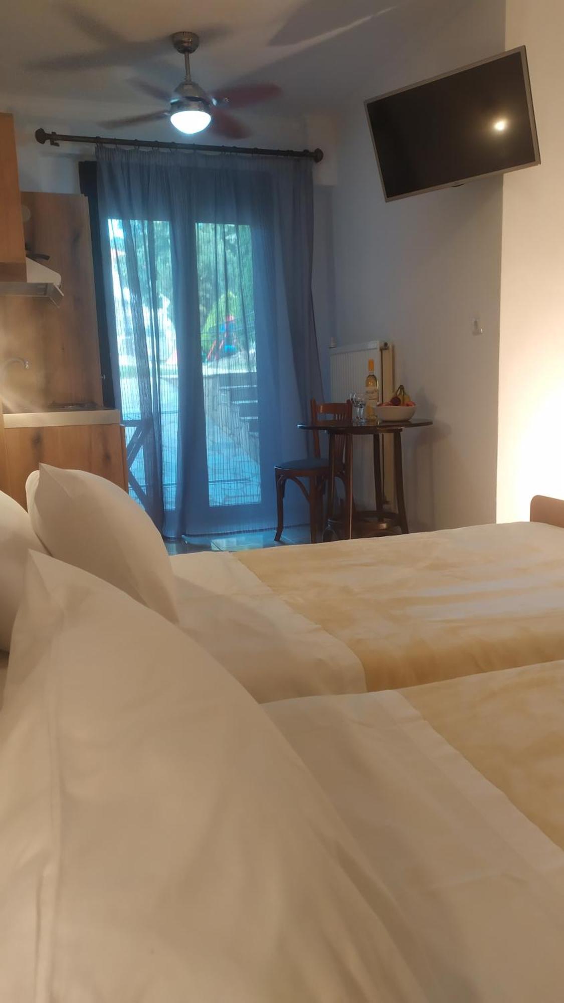 Smallhotel - Vevi المظهر الخارجي الصورة