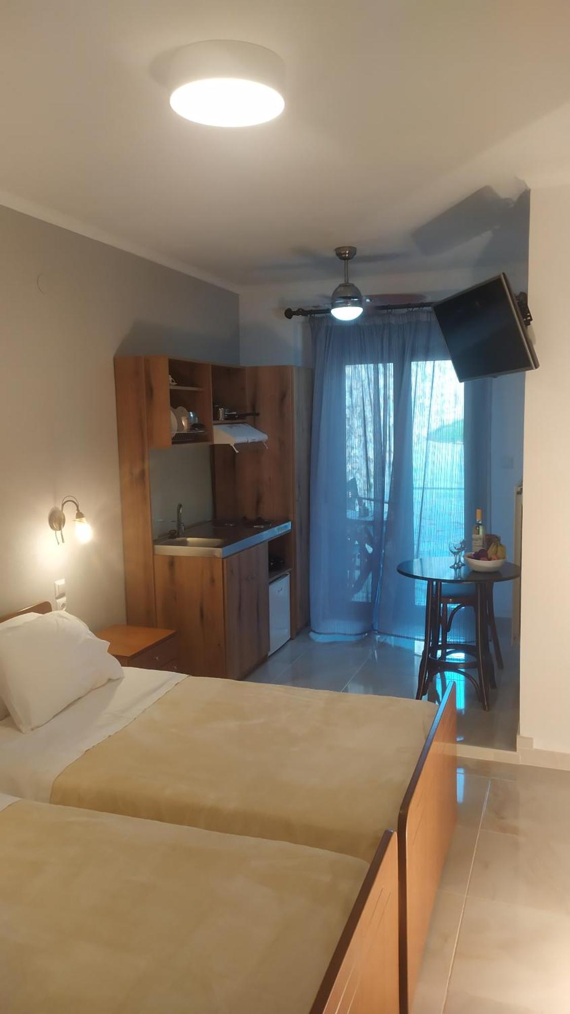 Smallhotel - Vevi المظهر الخارجي الصورة